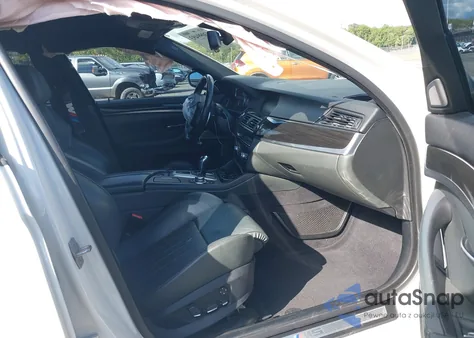 2013 BMW M5 from USA, damaged, VIN WBSFV9C52DC773928